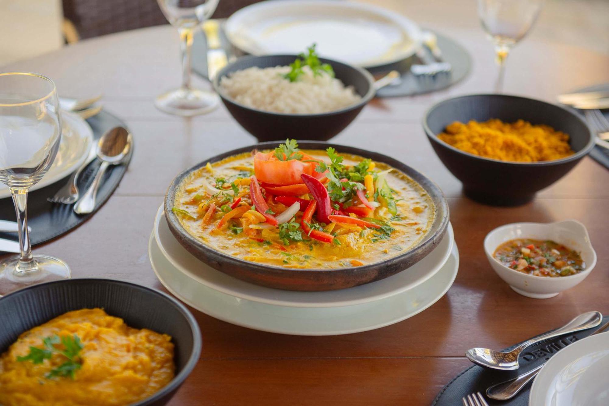 Hotel Deville Prime Salvador Eksteriør bilde Indian cuisine