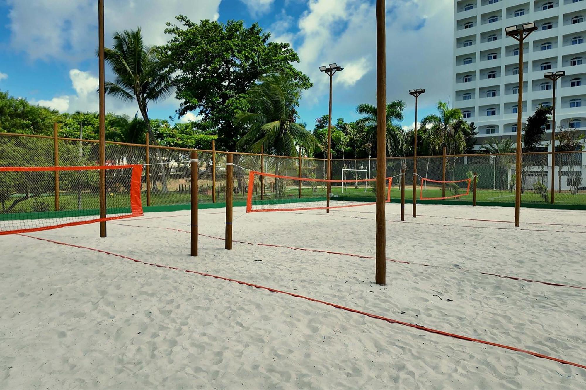 Hotel Deville Prime Salvador Eksteriør bilde A beach tennis court